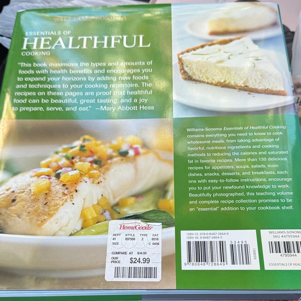 Williams Sonoma Essentials of Healthful Cooking - Green and Red Cover
